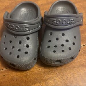 CROCS Gray